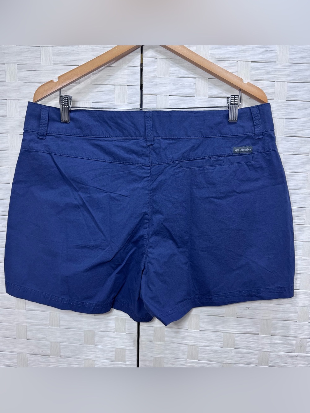 Columbia Blue Everyday Casual Chino Shorts Button/Zipper Closure Size 14 *Flaw* - Picture 4 of 12